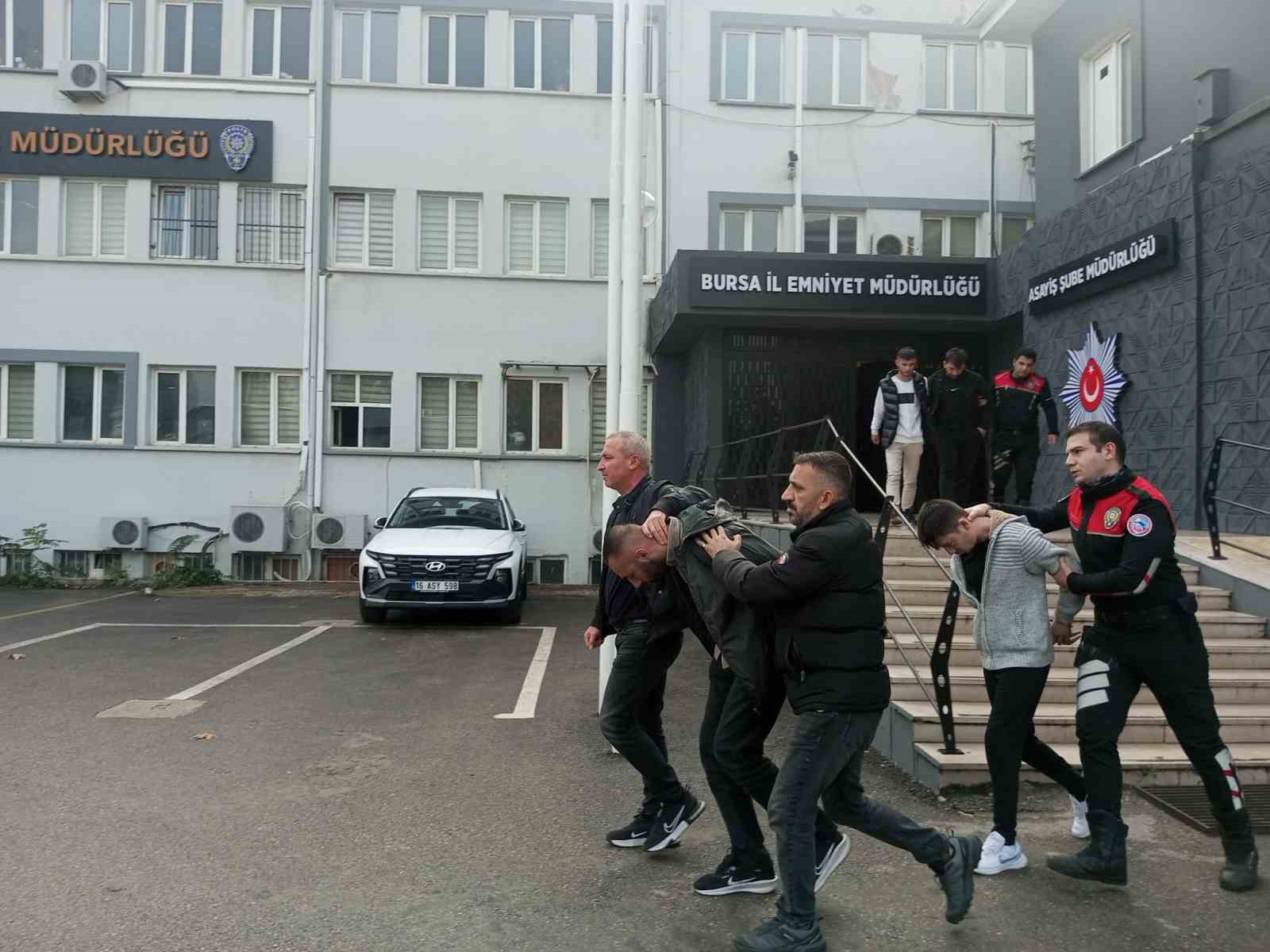 GÖZALTINA ALINAN 4 ŞÜPHELİ ADLİYEYE SEVK EDİLDİ.