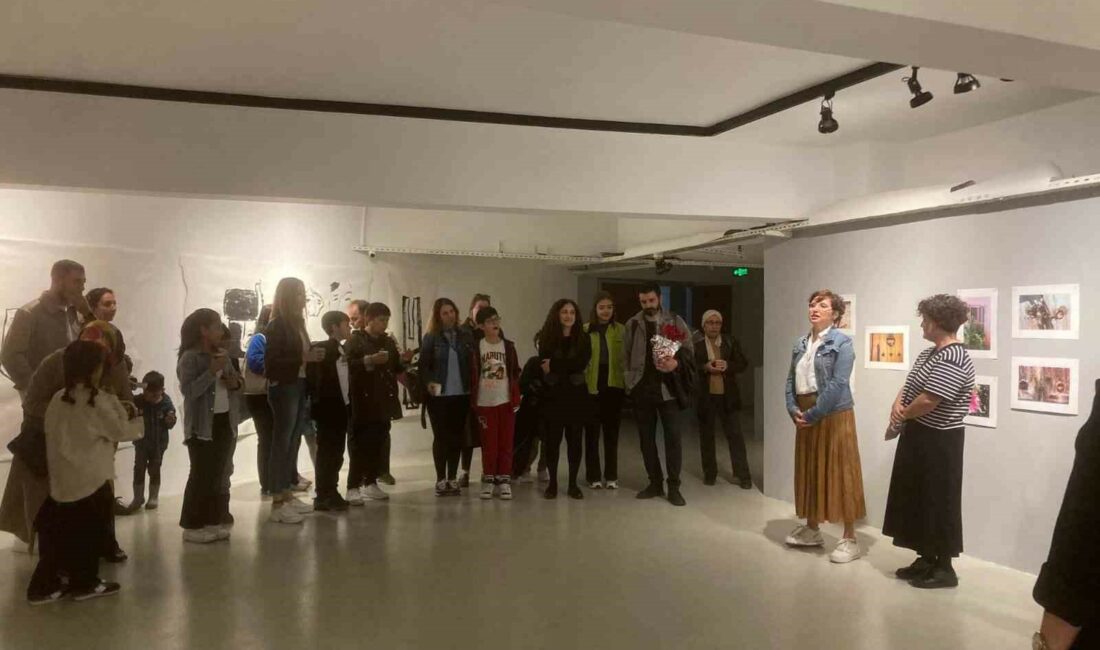 Çocuk sanatçıların eserleri Teneffüs’te sergileniyor ÇOCUK SANATÇILARIN ESERLERİ TENEFFÜS'TE SERGİLENİYOR
