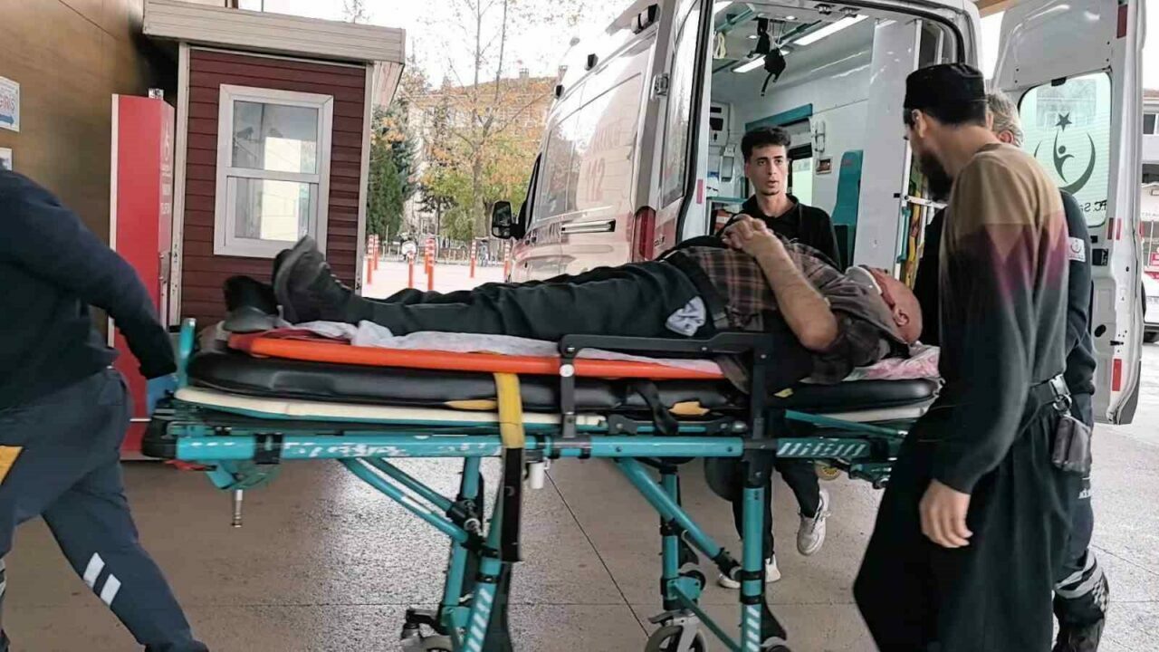 Bursa’nın İnegöl ilçesinde mobilya atölyesinde meydana gelen olayda çatıya çıkan