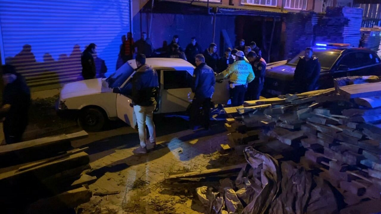 Bursa’nın İnegöl ilçesinde polisin “dur” ihtarına uymayan sürücü 25 kilometre
