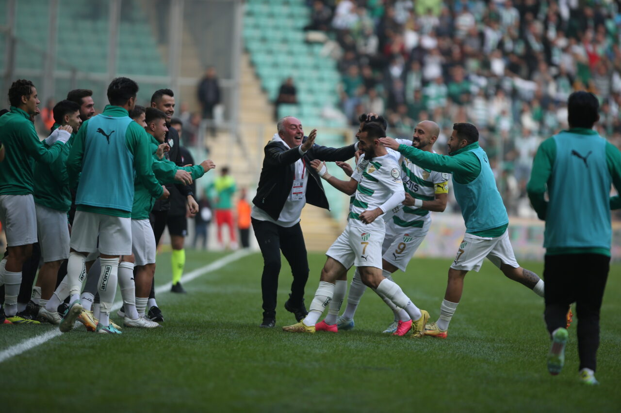 Bugün Kırşehir FSK’ya konuk olacak lider Bursaspor’un tek hedefi galibiyet…