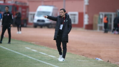 Bursaspor’da Eren Tunalı’nın cezalı olması nedeniyle oynayamayacak olması Arjantinli teknik