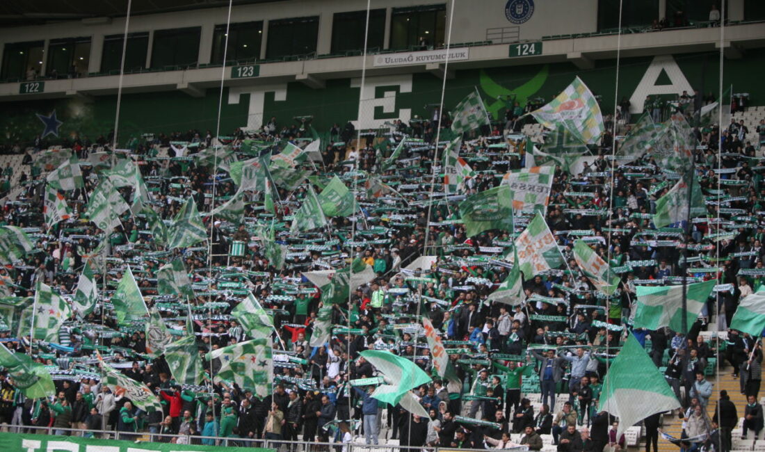 Bursaspor-Bulvarspor maçındaki seyirci sayısı Bu sezon iç sahada oynadığı her maçta taraftar rekoru kıran