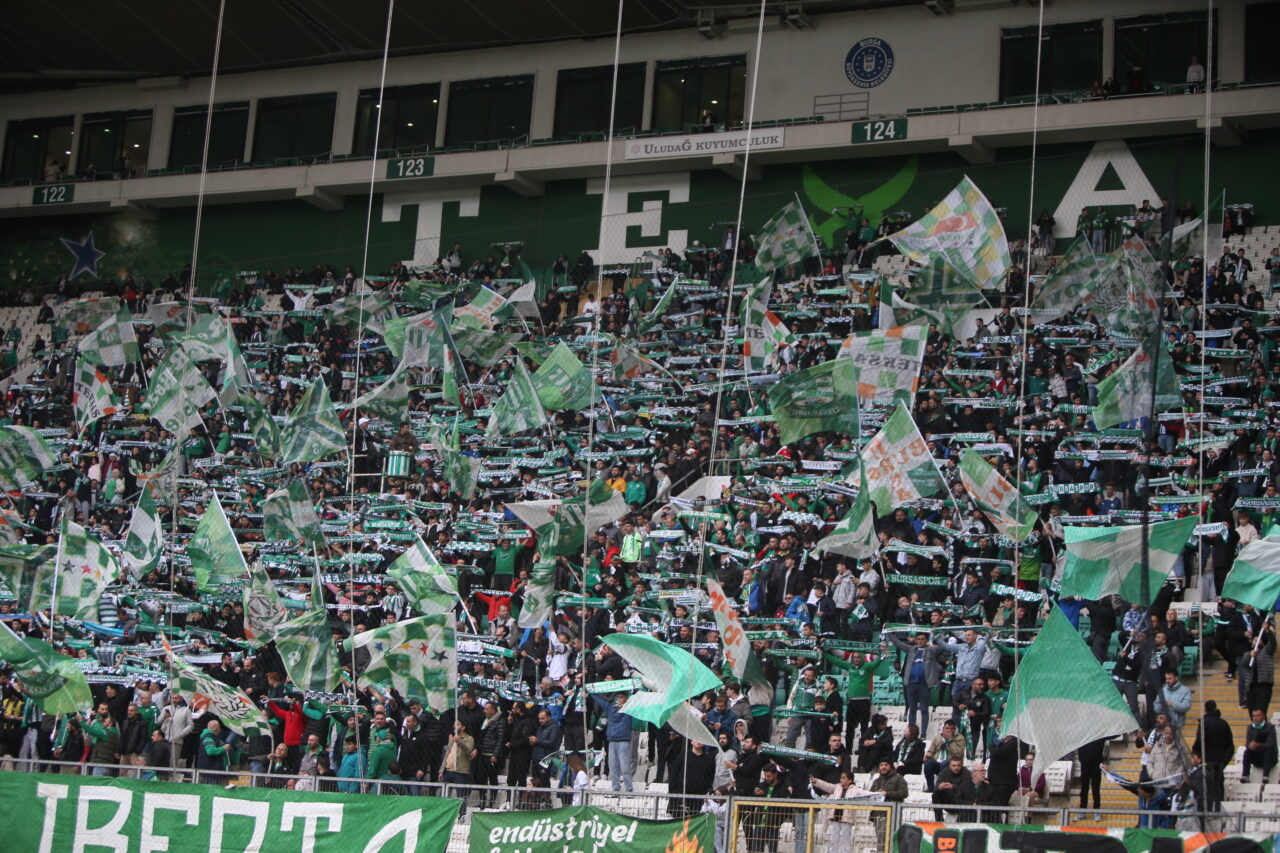 Bu sezon iç sahada oynadığı her maçta taraftar rekoru kıran