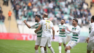 Bursaspor’un tecrübeli futbolcusu İlhan Depe, Kemerkent Bulvarspor maçında gördüğü sarı