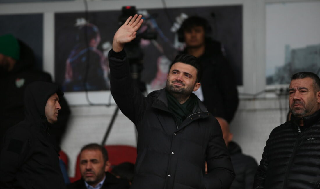 Bursaspor Başkanı Enes Çelik, deplasmandaki 1-0’lık Elazığ galibiyeti sonrası takımı