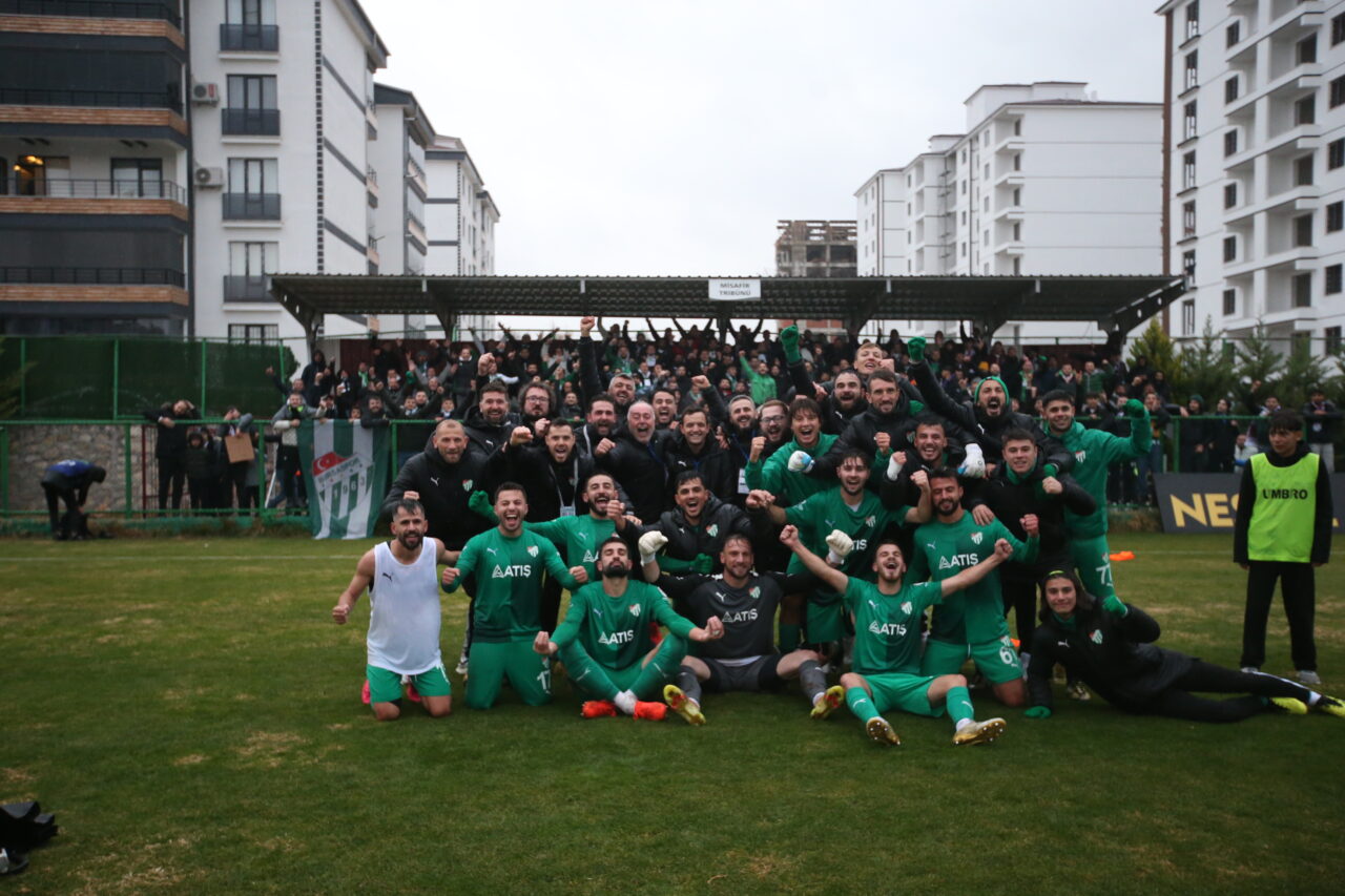 Bursaspor kritik Elazığ deplasmanından 3 puanla döndü. Yeşil beyazlılar Elazığ