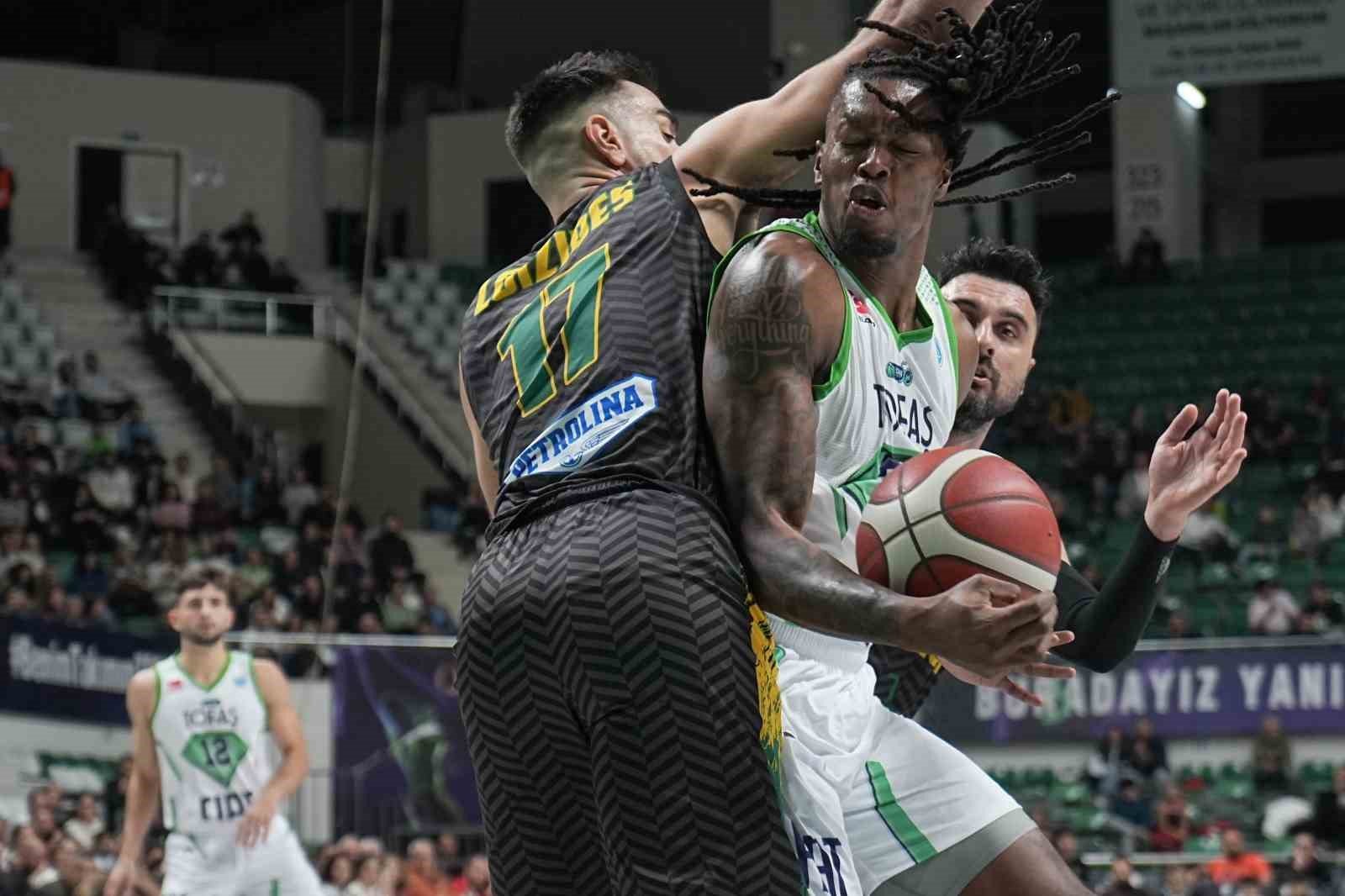 FIBA EUROPE CUP A GRUBU 5. MAÇINDA TOFAŞ, SAHASINDA KONUK