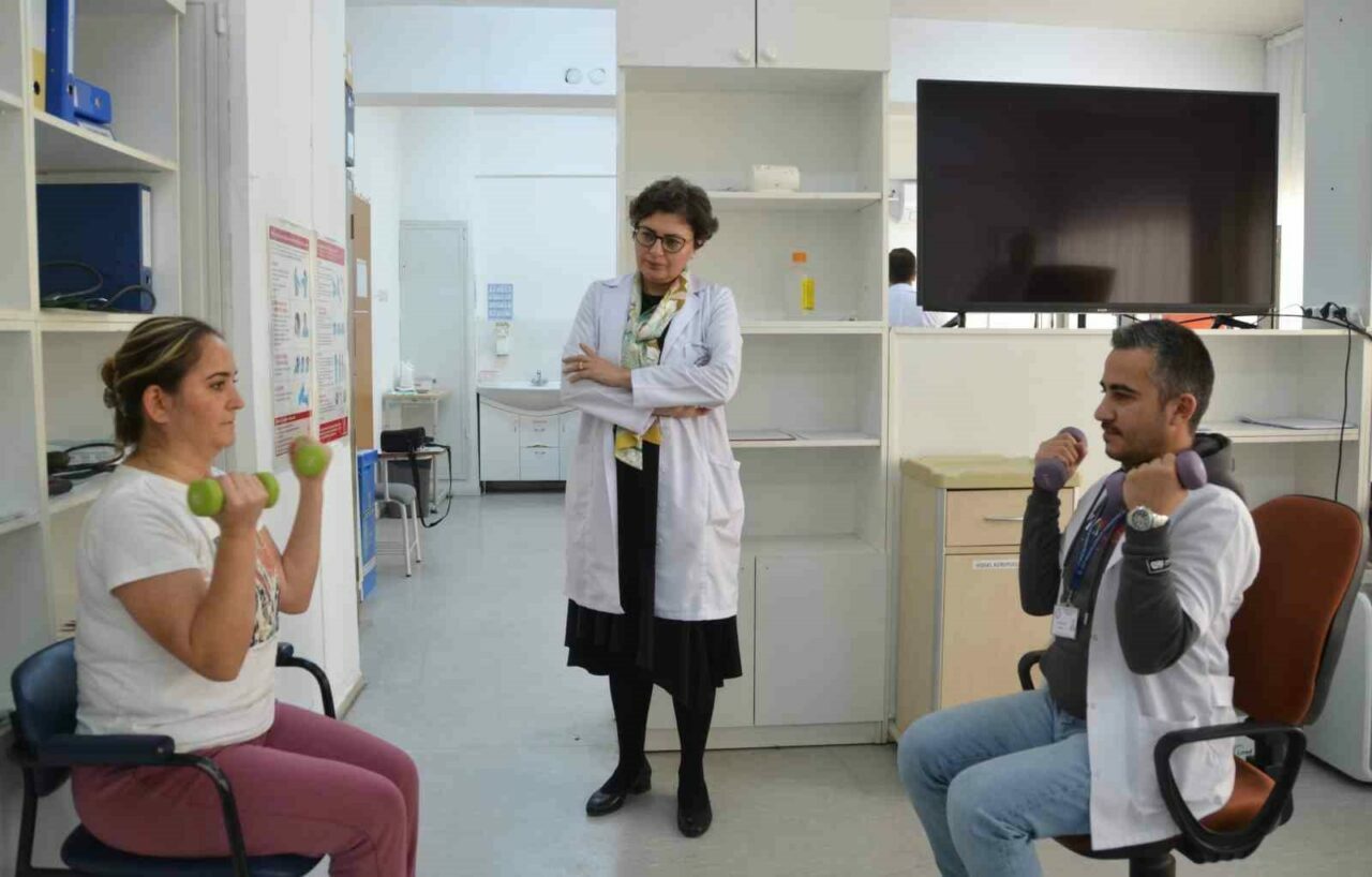 Her 10 kişiden birinde KOAH bulunuyor Dünyadaki her 10 yetişkinden birinin Kronik Obstrüktif Akciğer Hastalığı (KOAH)