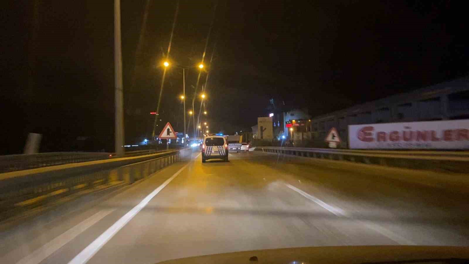 ŞÜPHELİ 20 KİLOMETRE SÜREN KOVALAMACA SONUCU YAKALANDI