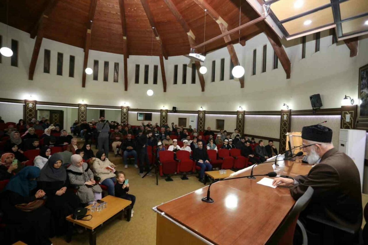 İnegöllülere fetih nesli anlatıldı İnegöl Belediyesi ile AHİD iş birliğinde düzenlenen Aile Okulu kapsamında