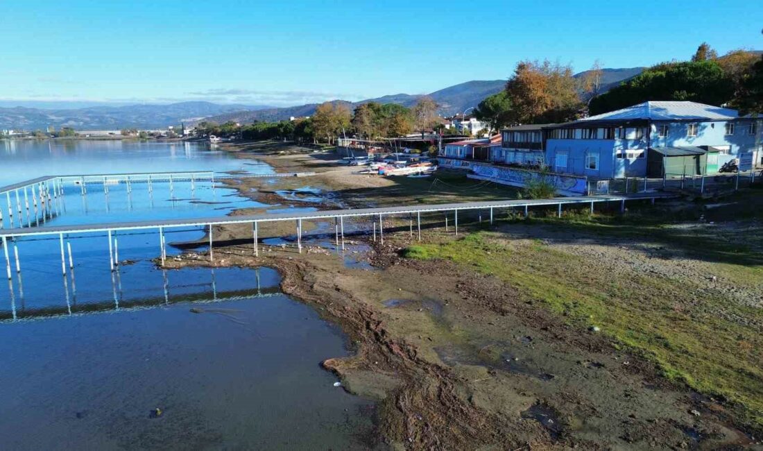 TÜRKİYE’NİN EN BÜYÜK 5. GÖLÜ OLAN İZNİK GÖLÜ'NDE KURAKLIK HAT