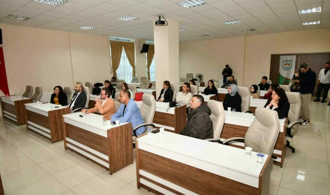 İznik’in el sanatları dünya pazarıyla buluşuyor Bursa’nın İznik ilçesinin el sanatları dünya pazarıyla buluşacak. Zanaat ve