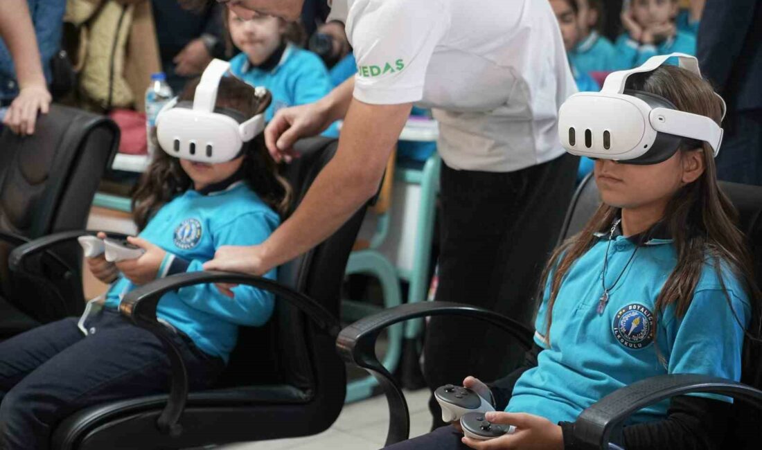 Karagöz ve Hacivat öğrencilere enerjide tasarruf tüyoları verdi ENERJİ TASARRUFU VE GÜVENLİĞİ BİLİNCİNİ ARTIRMAYI HEDEFLEYEN ULUDAĞ ENERJİ, GELECEĞİN