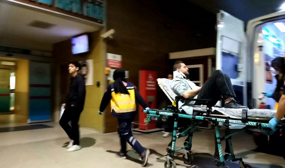 Kontrolden çıkan araç takla attı: 1 yaralı KONTROLDEN ÇIKAN ARAÇ TAKLA ATTI : 1 YARALI