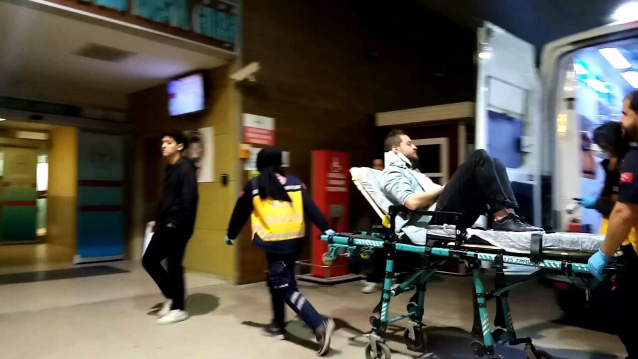 KONTROLDEN ÇIKAN ARAÇ TAKLA ATTI : 1 YARALI