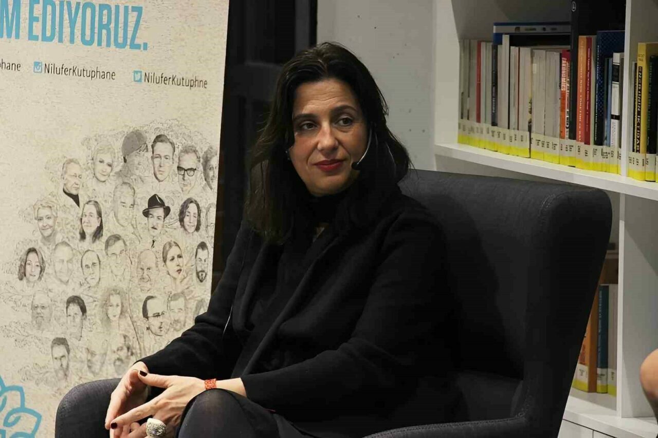 Koza buluşmaları’nın konuğu Şebnem İşigüzel oldu Nilüfer Belediyesi’nin düzenlediği “Koza Buluşmaları” etkinliğinde, ödüllü yazar Şebnem İşigüzel