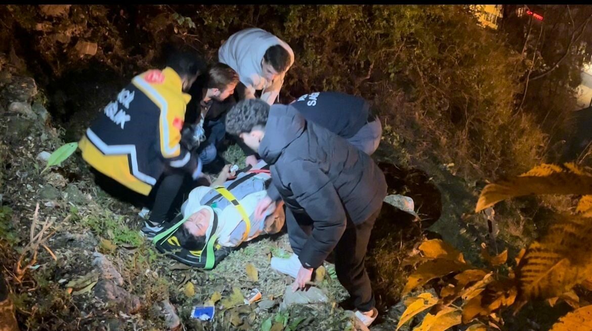 Bursa’da Tarihi Tophane Surlarından Bursa manzarasını izlerken dengesini kaybederek düşen