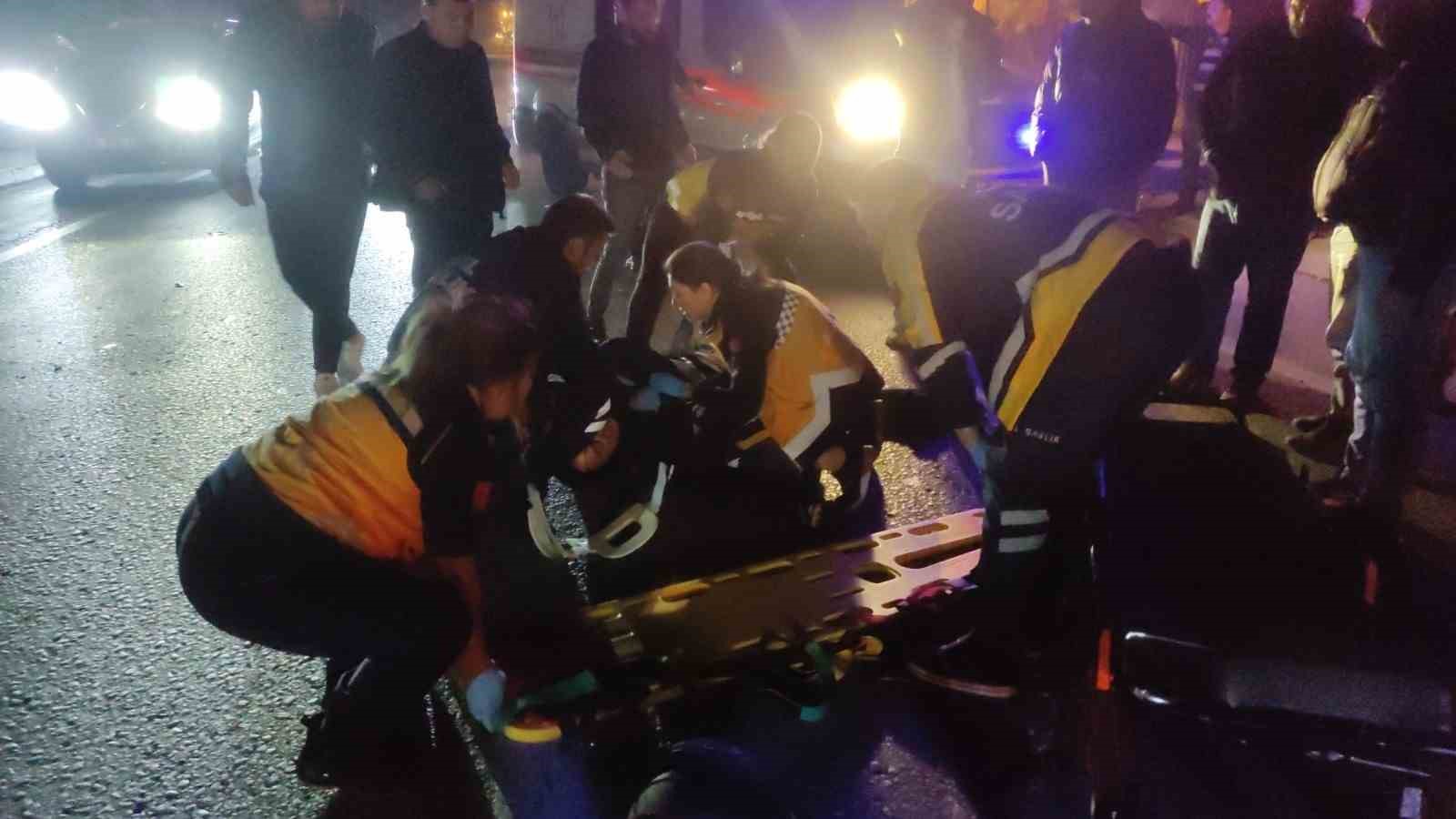 BURSA’NIN ORHANGAZİ İLÇESİNDE MEYDANA GELEN KAZADA MOTOSİKLET, ÖNÜNDE SEYİR HALİNDE