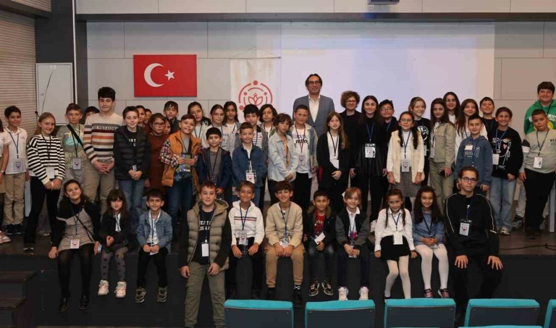 Nilüferli çocuklar demokrasi şöleni yaşadı NİLÜFER KENT KONSEYİ ÇOCUK MECLİSİ 6. OLAĞAN SEÇİMLİ GENEL KURULU,