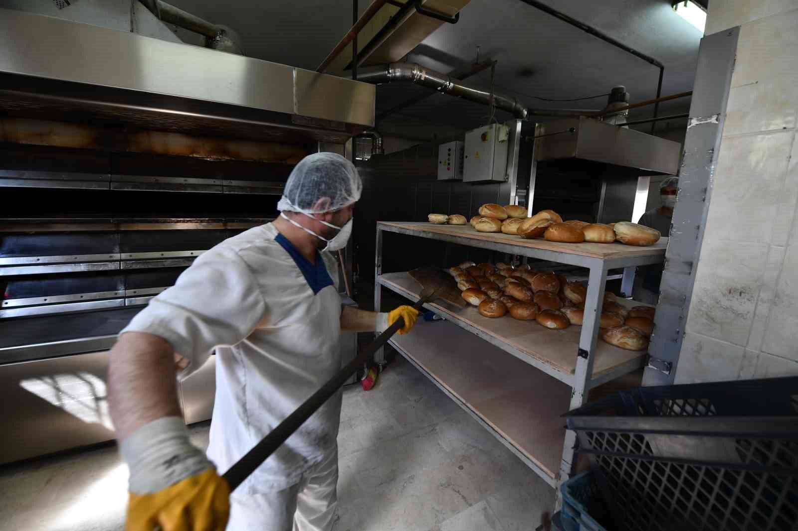 OSMANGAZİ BELEDİYESİ EKMEĞİ SOFRALARA ÜCRETSİZ ULAŞTIRIYOR