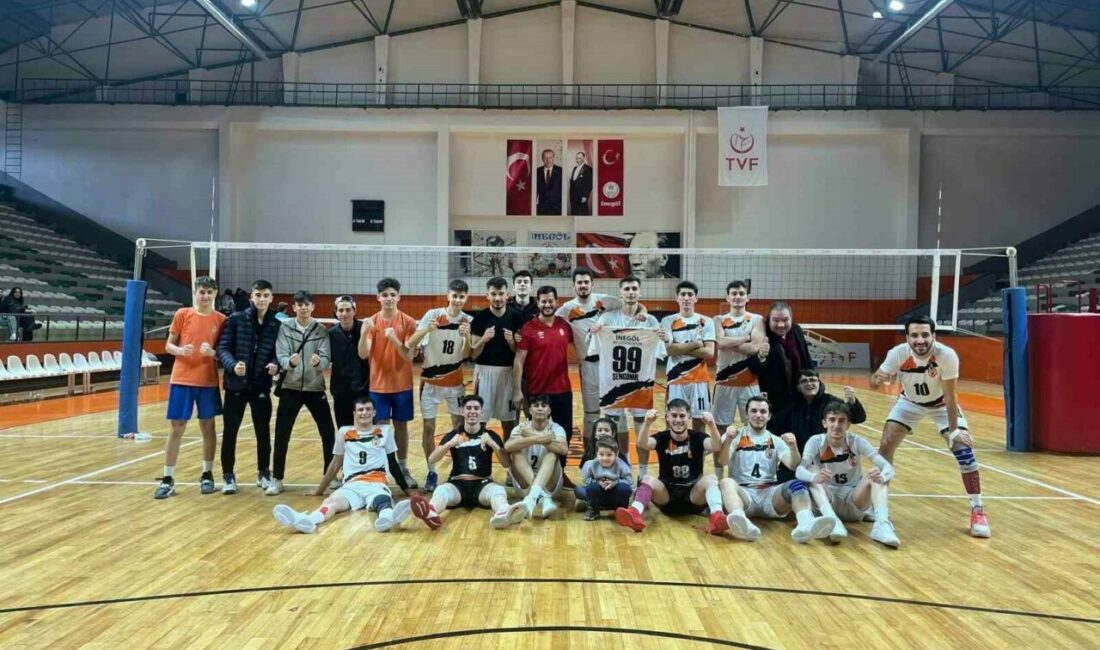 Parkenin prensleri İnegöl’de galip İnegöl Belediyespor Erkek Voleybol Takımı, 2. Lig 2. Grup 10.