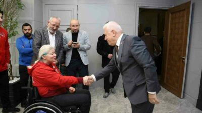 Bursa Büyükşehir Belediye Başkanı Mustafa Bozbey, Bursa Büyükşehir Belediyespor’un milli