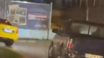Bursa’da kamyonetiyle seyir halindeki bir sürücü kavşaktan döndüğü esnada drift