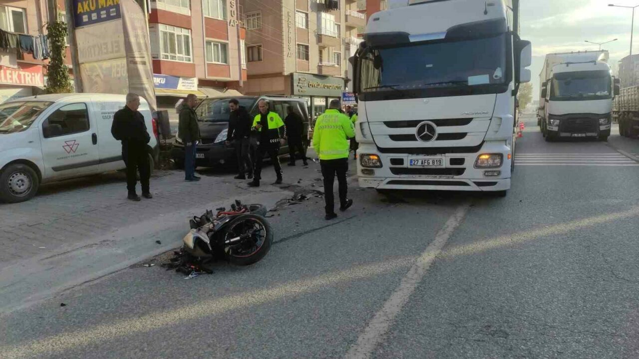 Tek teker üzerinde gitmek isterken kaza yaptı Bursa’nın Orhangazi ilçesinde ana yol üzerinde seyir halindeki bir motosiklet,