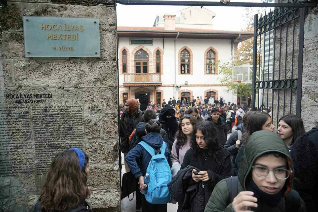 Türkiye’nin en eski okulu olan İlyas Ortaokulu, 556 yıldır eğitim