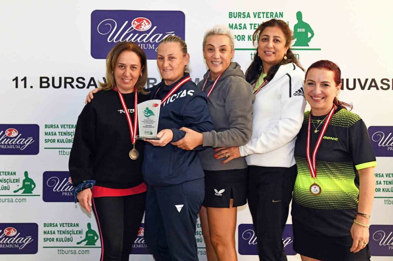 ULUSAL VETERAN MASA TENİSİ TURNUVASI SONA ERDİ