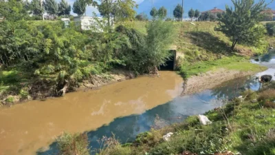 Bursa'nın yaşam kaynağı Nilüfer Çayını besleyen dereler kurudu. Derelerde artık