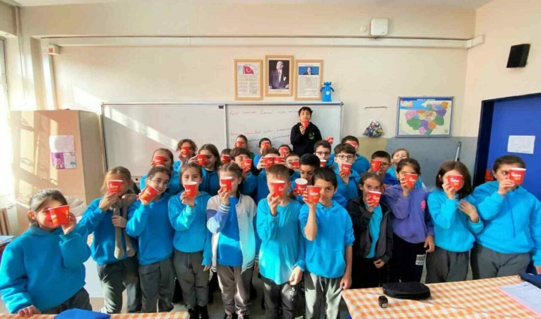 Yankı Yemek’in çorbaları öğrencilerin favorisi Yankı Yemek A.Ş., Bursa’daki öğrencilerden büyük ilgi gören çorba projesiyle