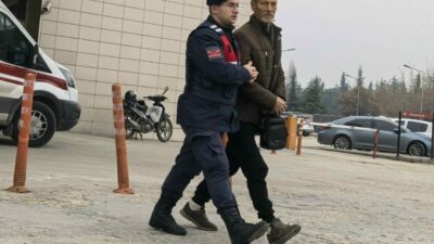 Bursa’nın İnegöl ilçesinde Jandarma komutanlığı ekipleri yasadışı kenevir yetiştiren 73