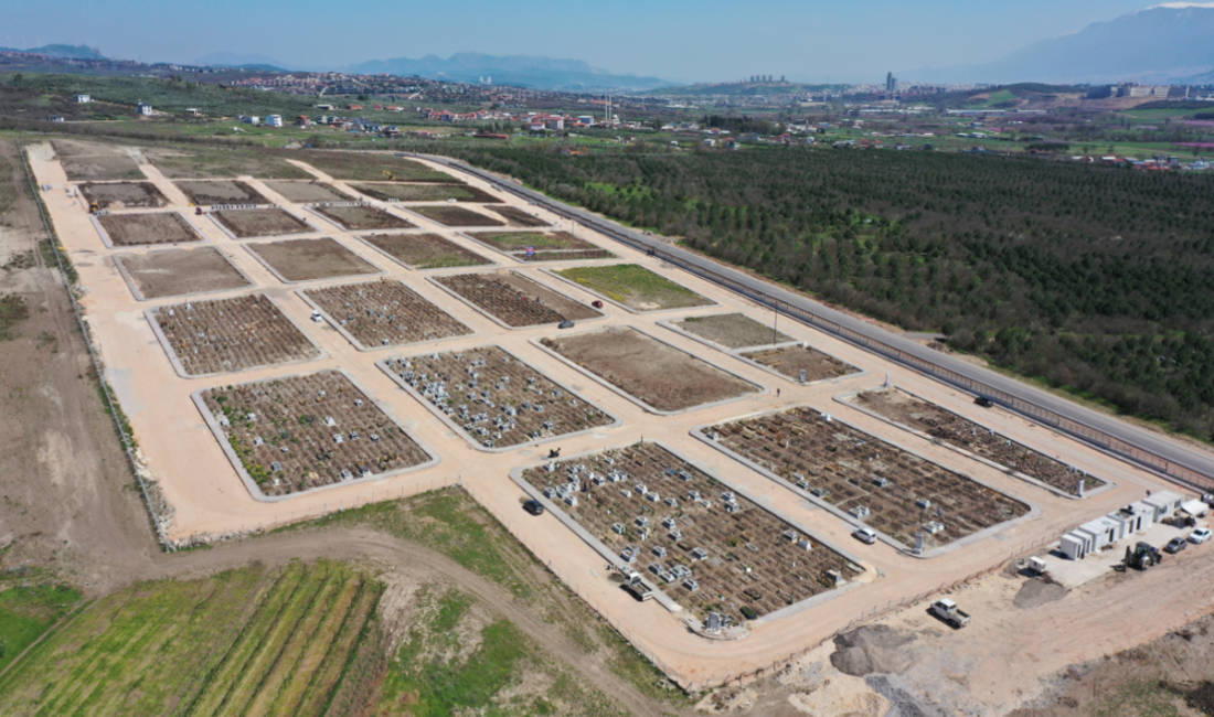 Bursa’da mezar yerlerine dev zam! İşte 2025 yılı Bursa mezar fiyatları… Bursa Büyükşehir Belediyesi, mezar yerlerine yüzde 50'ye varan oranlarda zam