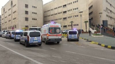 Bursa Adliyesi'nde görülen bir cinayet davasında silahlı saldırı düzenlendi. Saldırıda