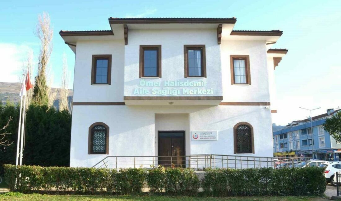 Aile hekimleri kronik hasta takiplerinin daha iyi yapılacağına inanıyor Bursa’da görev yapan aile hekimleri Dr. Osman Uğur Yavaş ve