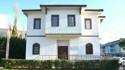 Bursa’da görev yapan aile hekimleri Dr. Osman Uğur Yavaş ve