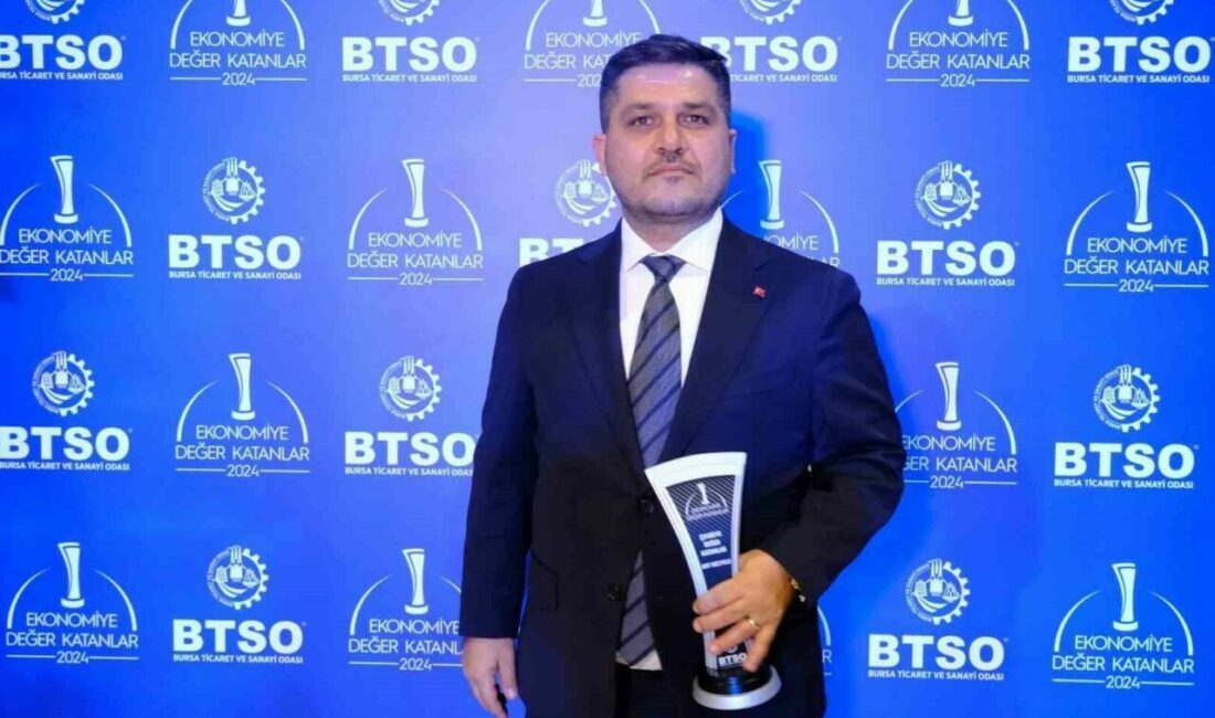 ART Group Yönetim Kurulu Başkanı Gökhan Dursun: “Hedefimiz, Türkiye’ye katma değer sağlamak” Otomotiv yan sanayi atıkları ve geri dönüşümü alanındaki çalışmalarıyla sektörde