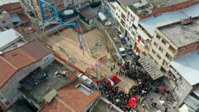Osmangazi ilçesini hizmetlerle donatan Osmangazi Belediye Başkanı Erkan Aydın, göreve