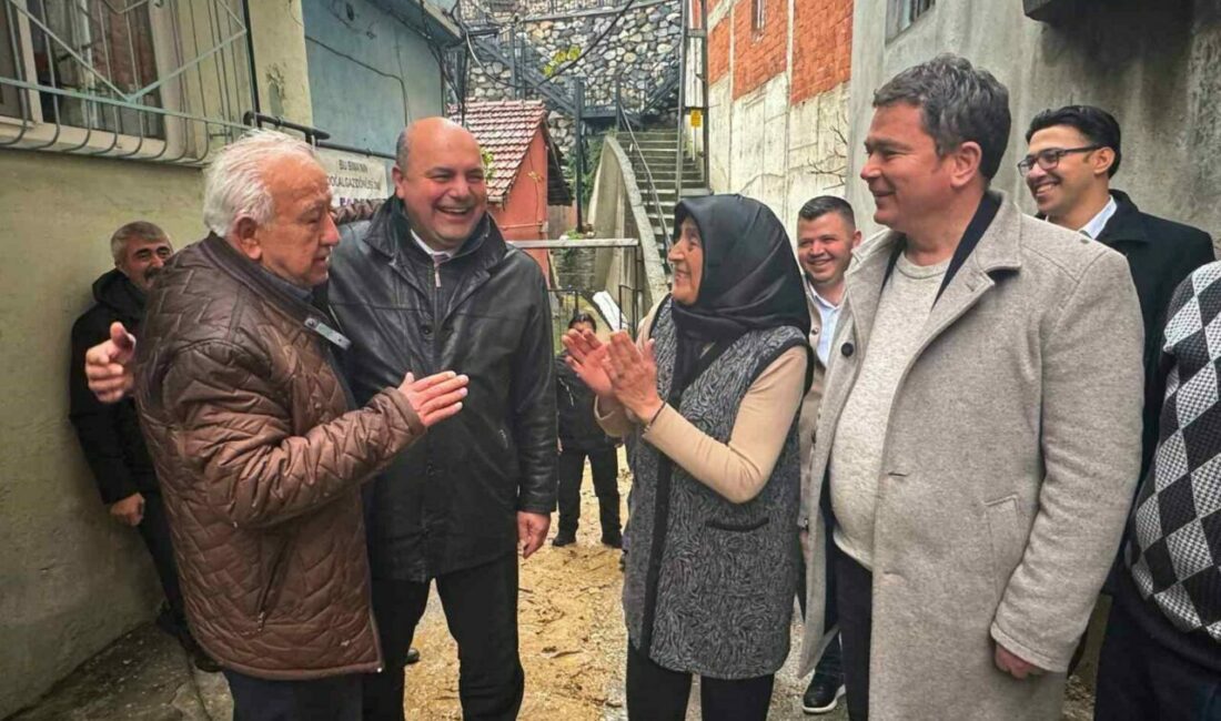 Osmangazi Belediye Başkanı Erkan Aydın, seçim döneminde bir vatandaşa daha
