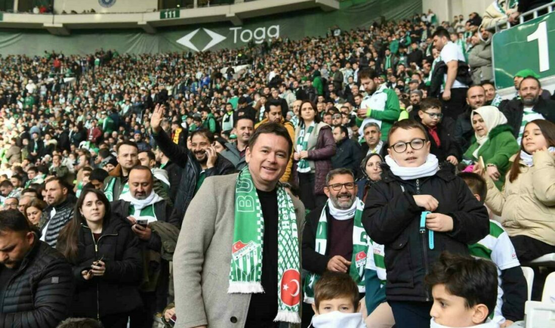 Başkan Aydın, Osmangazili çocuklara Bursaspor sevgisi aşılıyor Osmangazi’de yaşayan çocuklara Bursaspor sevgisi aşılamak için mücadele veren Osmangazi