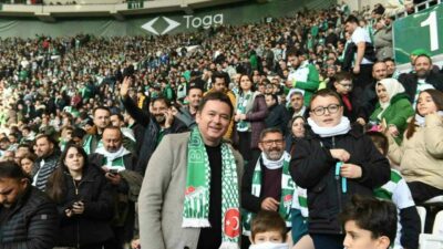 Osmangazi’de yaşayan çocuklara Bursaspor sevgisi aşılamak için mücadele veren Osmangazi