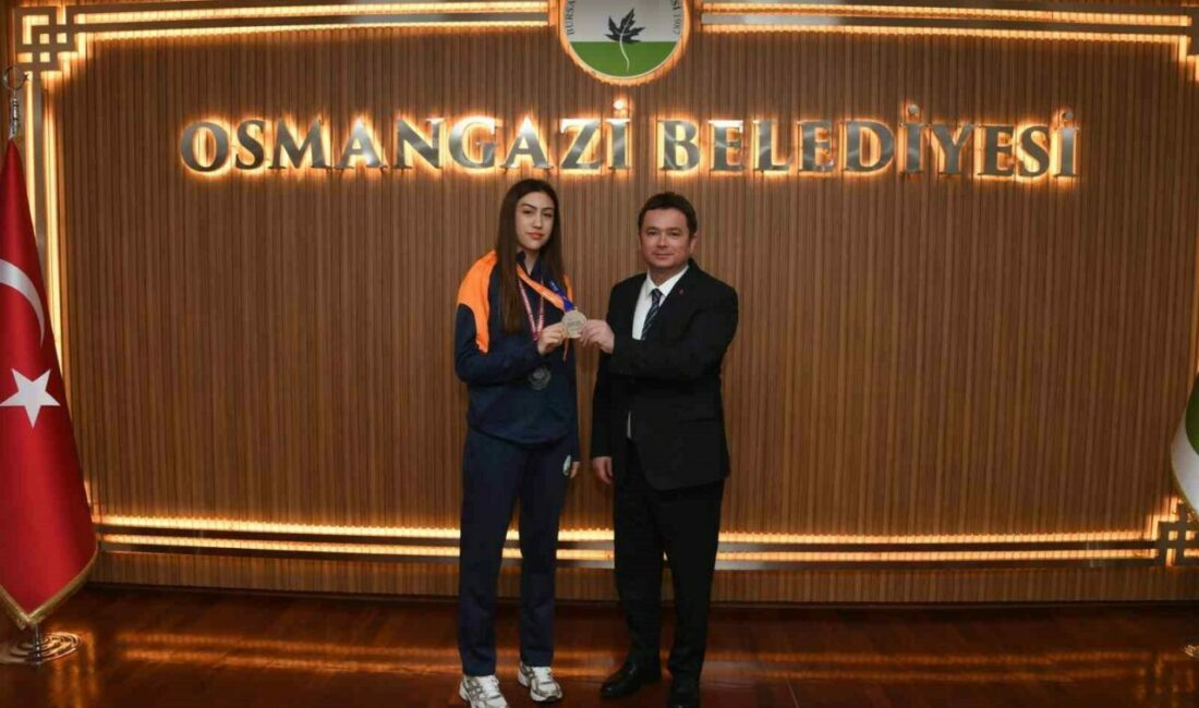 Başkan Aydın şampiyon sporcuları ağırladı Düzenlenen Türkiye şampiyonası ve uluslararası turnuvalarda Türkiye rekoru ve birincilik