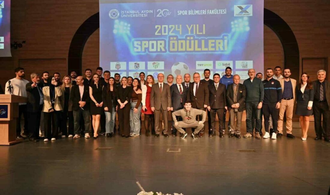 Başkan Bozbey’e ’Spora katkı sağlayan başkan’ ödülü Bursa Büyükşehir Belediye Başkanı Mustafa Bozbey, İstanbul Aydın Üniversitesi (İAÜ)