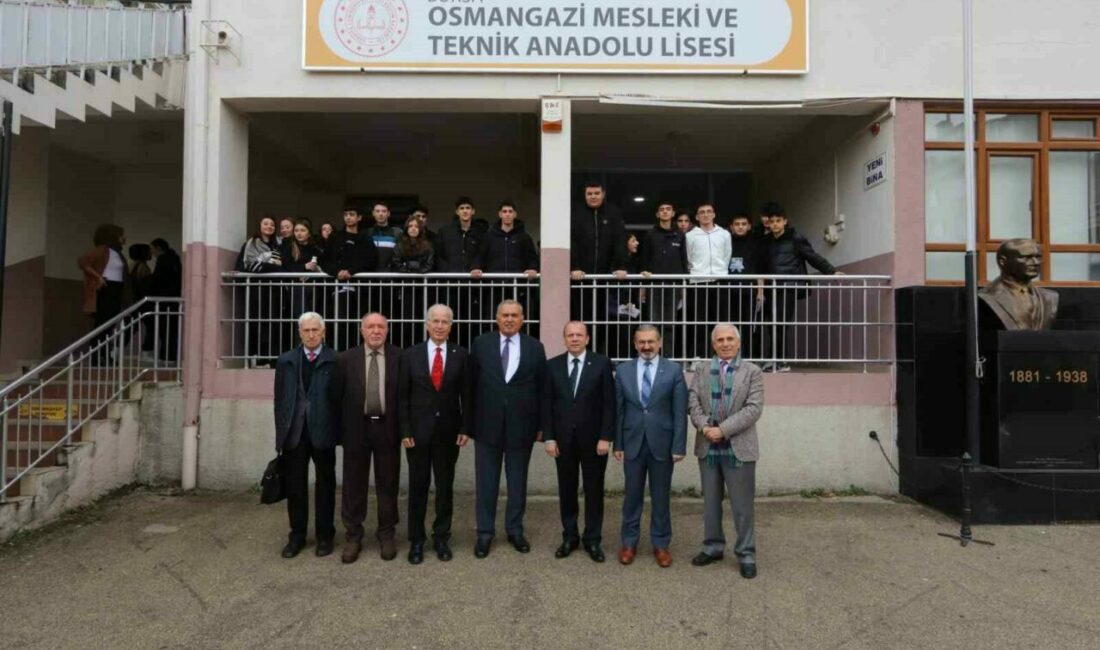 Bursa Osmangazi Mesleki ve Teknik Anadolu Lisesi’nde düzenlenen Kariyer Günleri