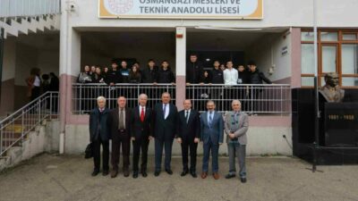 Bursa Osmangazi Mesleki ve Teknik Anadolu Lisesi’nde düzenlenen Kariyer Günleri