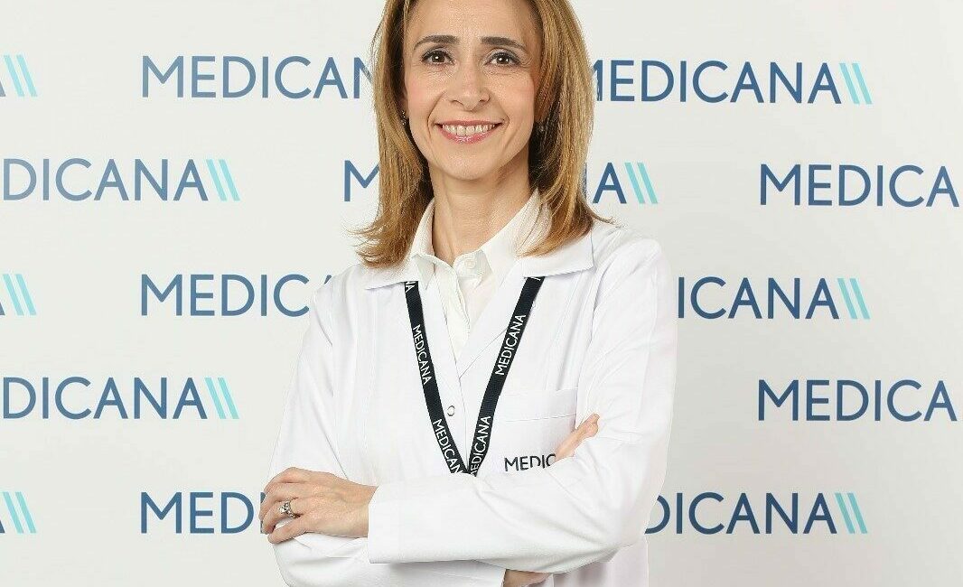 Bilinçsiz kozmetik kullanımı sağlığı tehdit ediyor Göz Sağlığı ve Hastalıkları Uzmanı Op. Dr. Şermin Ünal İpçioğlu,