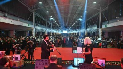 Bursa Büyükşehir Belediye Başkanı Mustafa Bozbey, Büyükşehir Belediyesi çalışanlarıyla yeni