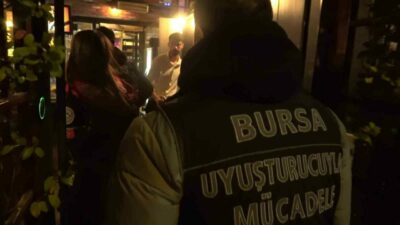 Bursa Emniyet Müdürlüğü Asayiş Şube Müdürlüğü’ne bağlı ekipler, gece mekanlarında